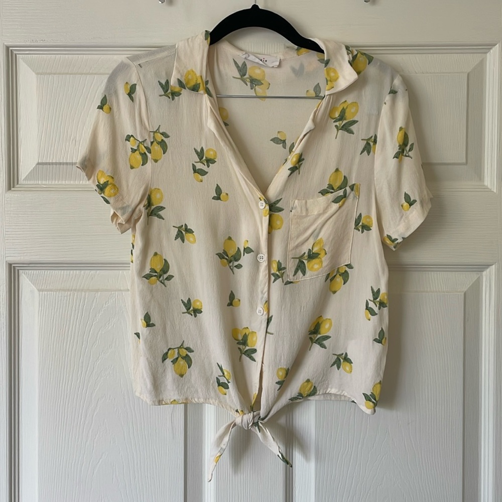 Elodie Lemon Short Sleeve Button Up
